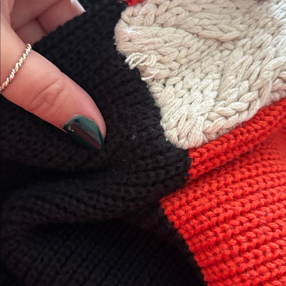 Moon & Madison Color Block Textured Sweater - Picture 5 of 5
